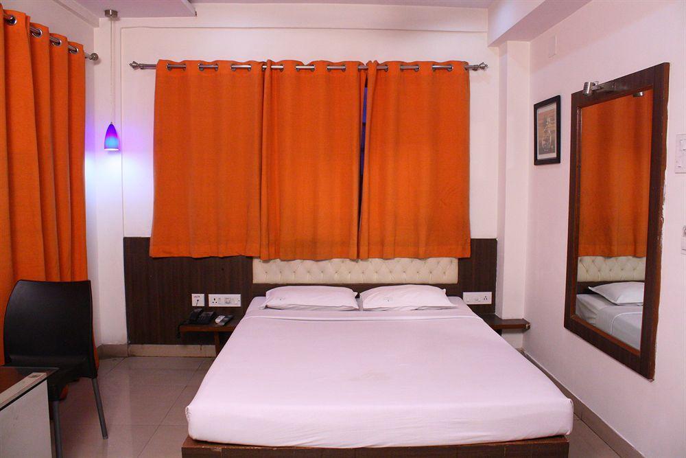 Hotel Crestwood Kolkata Luaran gambar