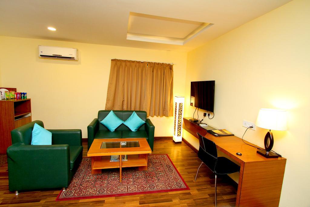 Hotel Crestwood Kolkata Luaran gambar