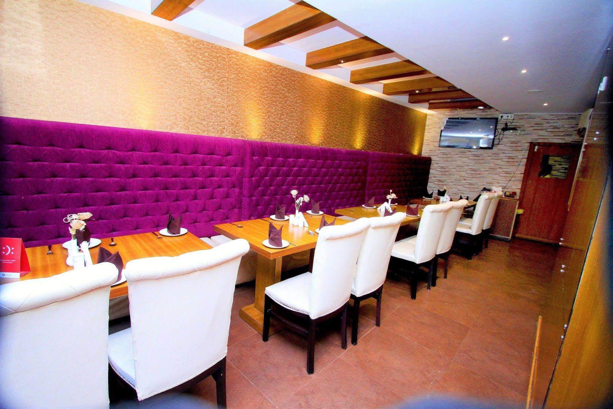 Hotel Crestwood Kolkata Luaran gambar